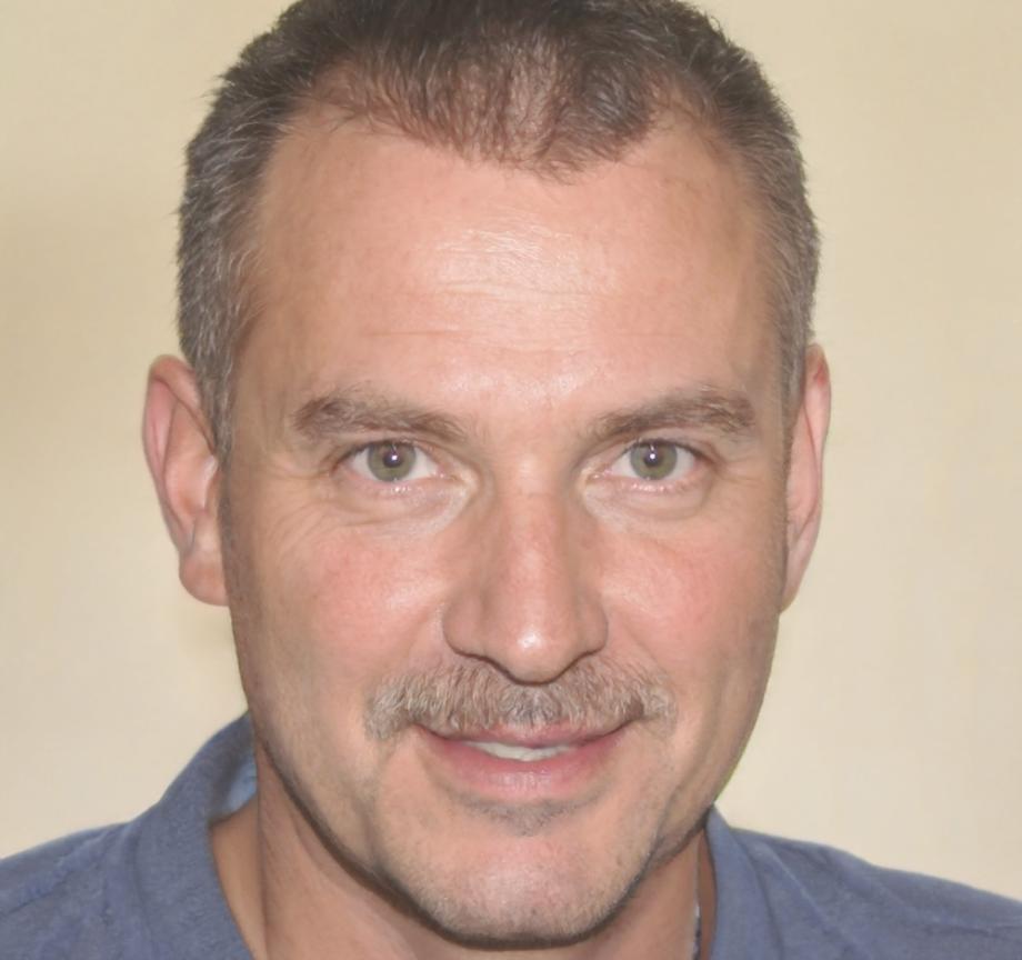 Portrait of Vincent Chen, Lead QA Engineer at CodeStreamSys